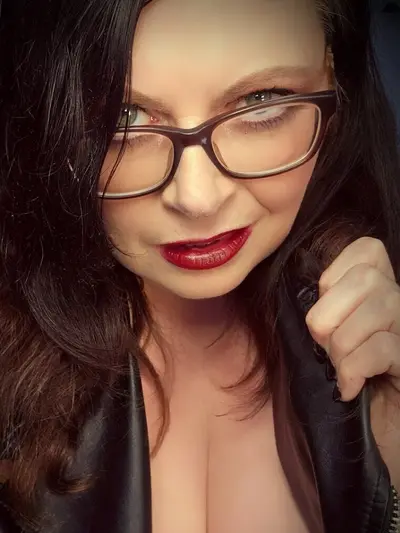 Mature Busty MlLF - 44J Natural Tits