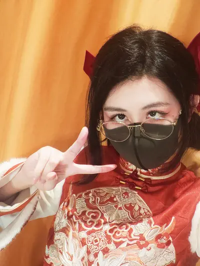 Naimi奶咪