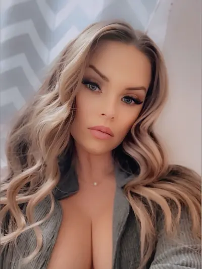 GirlNextDoor