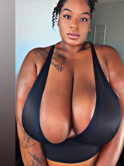 MOMMY MELONS