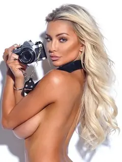Lindsey Pelas