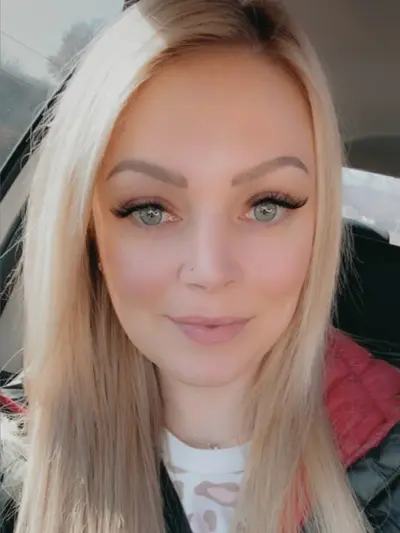 Haley | 6'3 Big Titty Blonde 🍒🩷